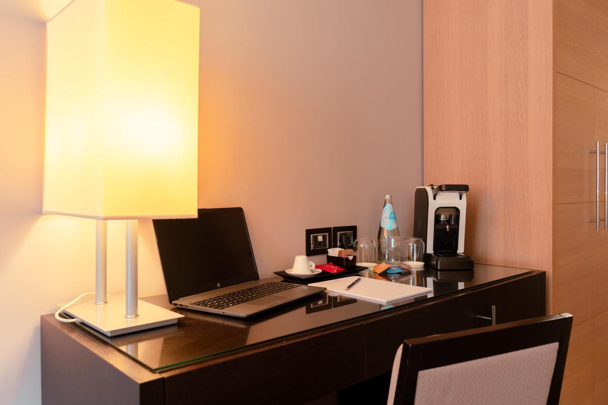 Ariha Hotel コゼンツァ エクステリア 写真
