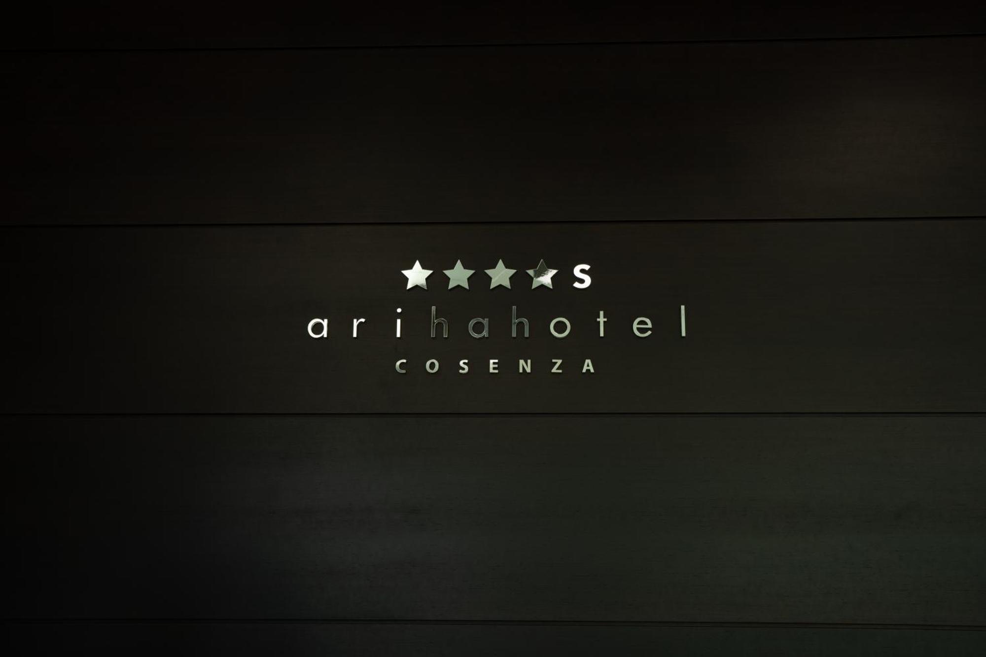 Ariha Hotel コゼンツァ エクステリア 写真